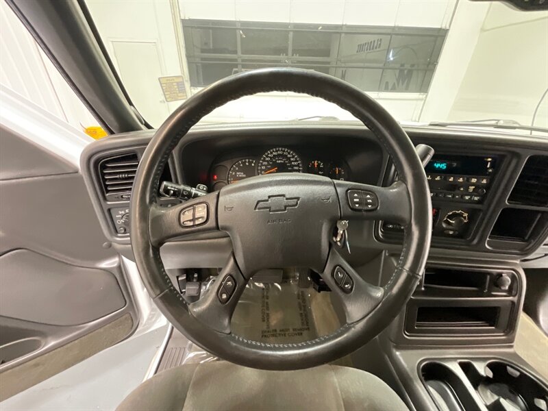 2005 Chevrolet Silverado 1500 LS Crew Cab 6.0L V8 / SHORT BED / ZERO RUST - Photo 16 - Gladstone, OR 97027