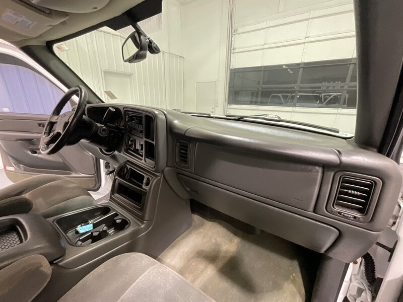 2005 Chevrolet Silverado 1500 LS Crew Cab 6.0L V8 / SHORT BED / ZERO RUST - Photo 38 - Gladstone, OR 97027