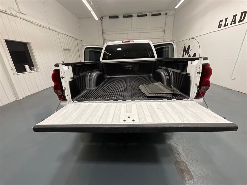 2005 Chevrolet Silverado 1500 LS Crew Cab 6.0L V8 / SHORT BED / ZERO RUST - Photo 10 - Gladstone, OR 97027