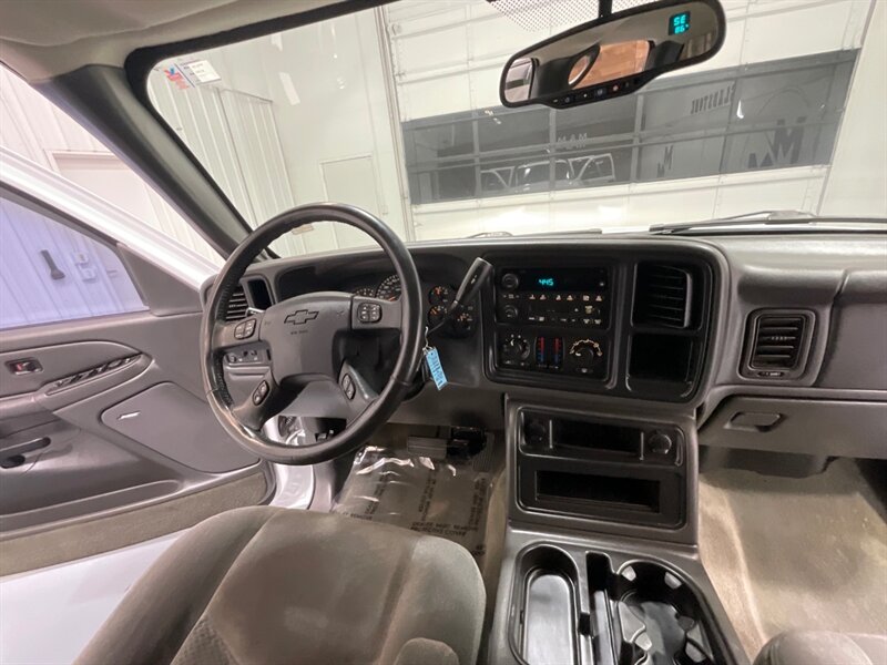 2005 Chevrolet Silverado 1500 LS Crew Cab 6.0L V8 / SHORT BED / ZERO RUST - Photo 17 - Gladstone, OR 97027