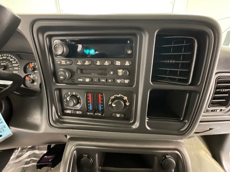 2005 Chevrolet Silverado 1500 LS Crew Cab 6.0L V8 / SHORT BED / ZERO RUST - Photo 18 - Gladstone, OR 97027
