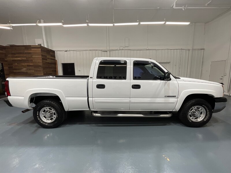 2005 Chevrolet Silverado 1500 LS Crew Cab 6.0L V8 / SHORT BED / ZERO RUST - Photo 4 - Gladstone, OR 97027