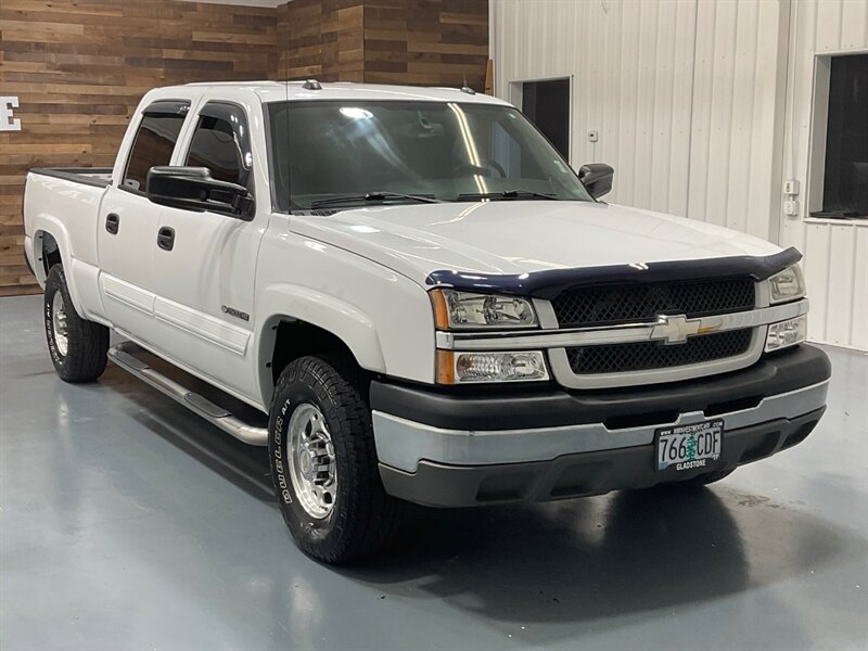 2005 Chevrolet Silverado 1500 LS Crew Cab 6.0L V8 / SHORT BED / ZERO RUST - Photo 2 - Gladstone, OR 97027