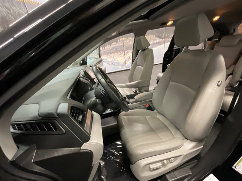 2018 Honda Odyssey EX-L MiniVan / 8-Passenger /NEW TIRES/ 36,000 MILE  LOCAL OREGON VAN / LIKE NEW CONDITION / Leather & Sunroof - Photo 34 - Gladstone, OR 97027