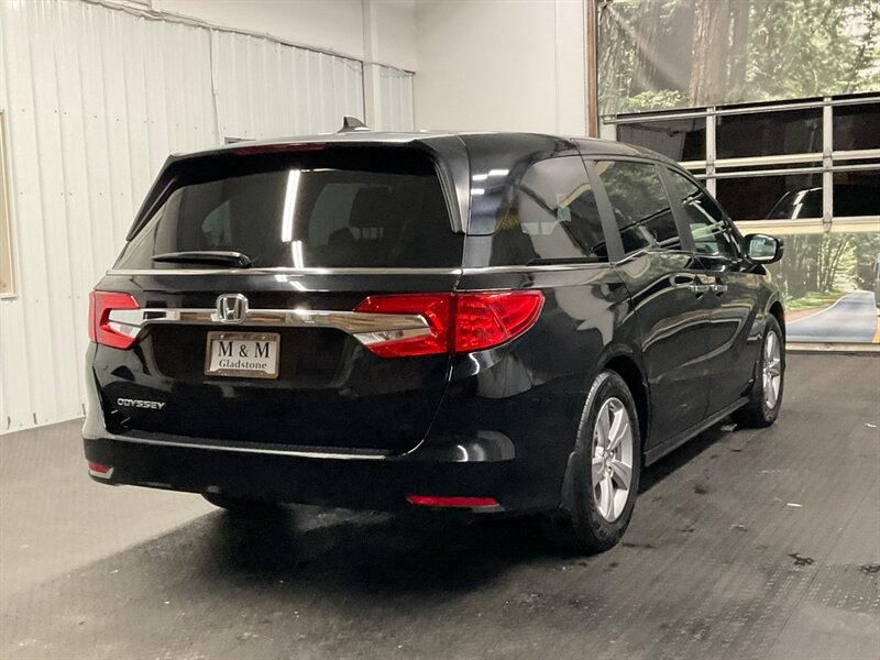 2018 Honda Odyssey EX-L MiniVan / 8-Passenger /NEW TIRES/ 36,000 MILE  LOCAL OREGON VAN / LIKE NEW CONDITION / Leather & Sunroof - Photo 8 - Gladstone, OR 97027