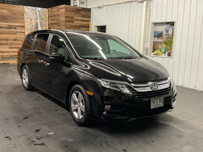 2018 Honda Odyssey EX-L MiniVan / 8-Passenger /NEW TIRES/ 36,000 MILE  LOCAL OREGON VAN / LIKE NEW CONDITION / Leather & Sunroof - Photo 2 - Gladstone, OR 97027