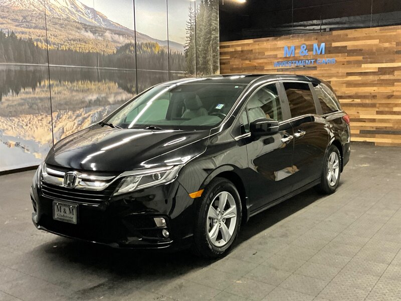 2018 Honda Odyssey EX-L MiniVan / 8-Passenger /NEW TIRES/ 36,000 MILE  LOCAL OREGON VAN / LIKE NEW CONDITION / Leather & Sunroof - Photo 1 - Gladstone, OR 97027