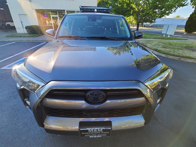 2020 Toyota 4Runner SR5 Premium 4X4 / LEATHER / 3RD SEAT / LIFTED  / NEW TRD WHEELS / NEW TIRES / SUN ROOF / FACTORY WARRANTY - Photo 6 - Portland, OR 97217