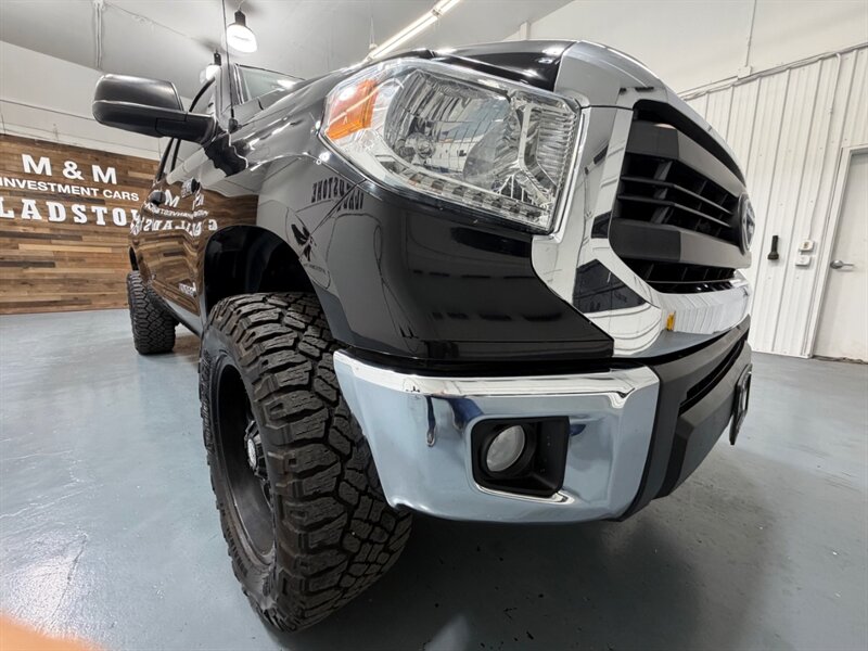 2014 Toyota Tundra SR5 4X4 / 5.7L V8 / NAV / BACKUP CAM / LIFTED / LOCAL OREGON TRUCK / RUST FREE - Photo 50 - Gladstone, OR 97027