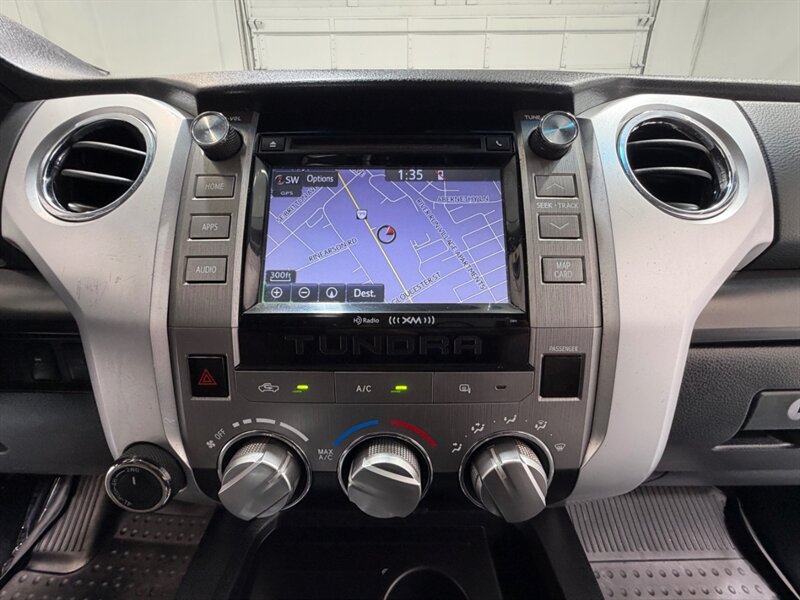 2014 Toyota Tundra SR5 4X4 / 5.7L V8 / NAV / BACKUP CAM / LIFTED / LOCAL OREGON TRUCK / RUST FREE - Photo 20 - Gladstone, OR 97027