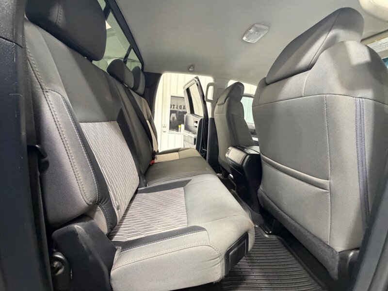 2014 Toyota Tundra SR5 4X4 / 5.7L V8 / NAV / BACKUP CAM / LIFTED / LOCAL OREGON TRUCK / RUST FREE - Photo 14 - Gladstone, OR 97027