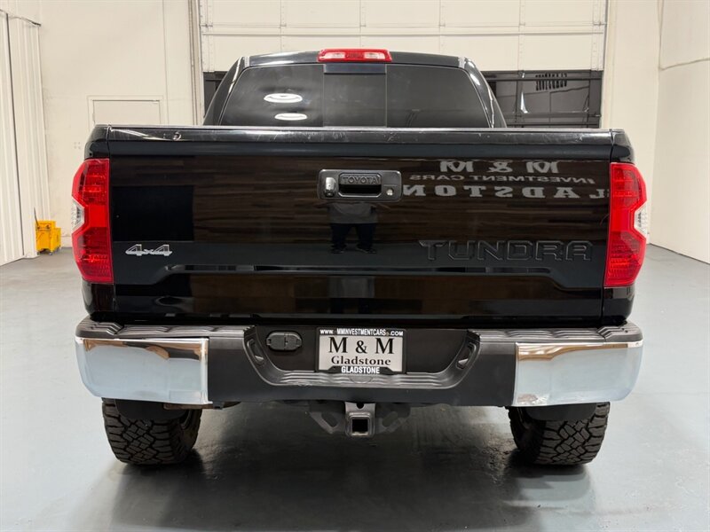2014 Toyota Tundra SR5 4X4 / 5.7L V8 / NAV / BACKUP CAM / LIFTED / LOCAL OREGON TRUCK / RUST FREE - Photo 7 - Gladstone, OR 97027