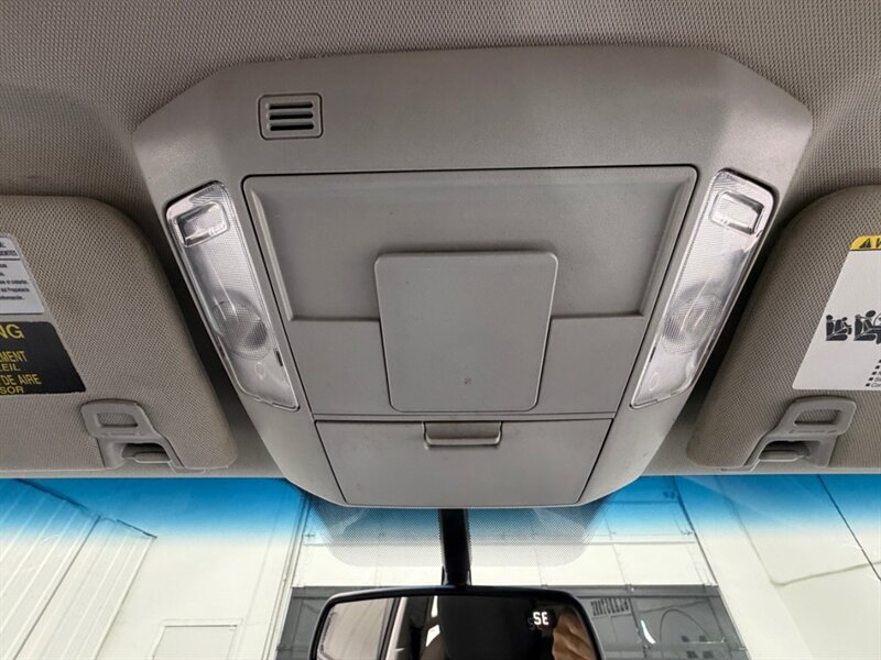 2014 Toyota Tundra SR5 4X4 / 5.7L V8 / NAV / BACKUP CAM / LIFTED / LOCAL OREGON TRUCK / RUST FREE - Photo 32 - Gladstone, OR 97027