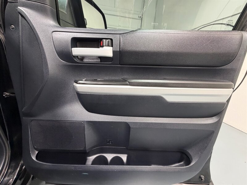 2014 Toyota Tundra SR5 4X4 / 5.7L V8 / NAV / BACKUP CAM / LIFTED / LOCAL OREGON TRUCK / RUST FREE - Photo 35 - Gladstone, OR 97027