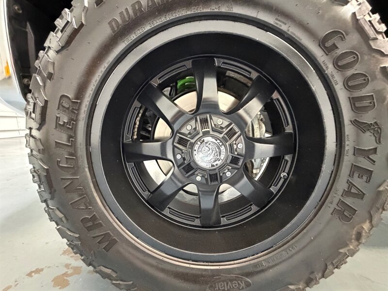 2014 Toyota Tundra SR5 4X4 / 5.7L V8 / NAV / BACKUP CAM / LIFTED / LOCAL OREGON TRUCK / RUST FREE - Photo 47 - Gladstone, OR 97027