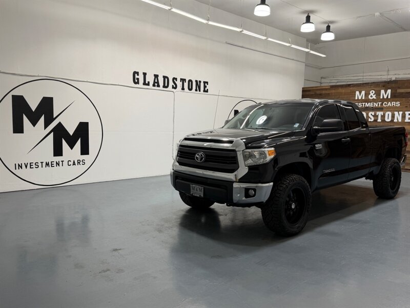 2014 Toyota Tundra SR5 4X4 / 5.7L V8 / NAV / BACKUP CAM / LIFTED / LOCAL OREGON TRUCK / RUST FREE - Photo 40 - Gladstone, OR 97027