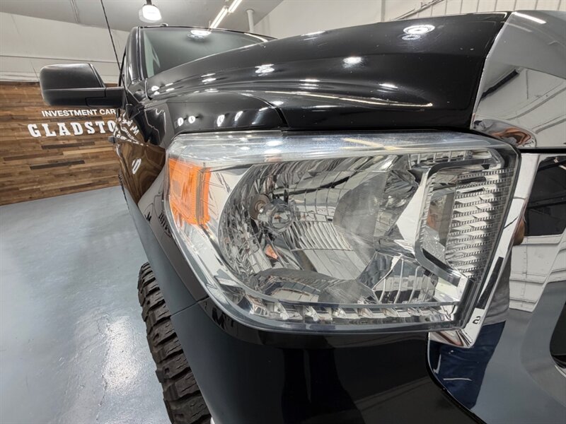 2014 Toyota Tundra SR5 4X4 / 5.7L V8 / NAV / BACKUP CAM / LIFTED / LOCAL OREGON TRUCK / RUST FREE - Photo 43 - Gladstone, OR 97027