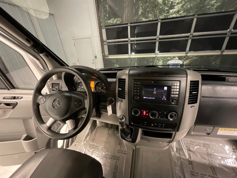 2015 Mercedes-Benz Sprinter 2500 Crew Passenger 4X4 / 3.0L DIESEL/ 50,000 MILE  / HIGH ROOF w. 170 " WB / Navigation & Backup Cam / Towing Pkg / 11-Passenger w. CARGO AREA / 4X4 VAN - Photo 30 - Gladstone, OR 97027