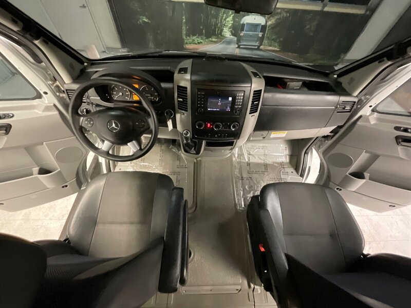 2015 Mercedes-Benz Sprinter 2500 Crew Passenger 4X4 / 3.0L DIESEL/ 50,000 MILE  / HIGH ROOF w. 170 " WB / Navigation & Backup Cam / Towing Pkg / 11-Passenger w. CARGO AREA / 4X4 VAN - Photo 14 - Gladstone, OR 97027