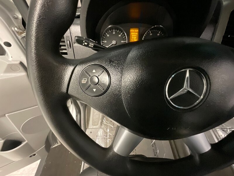 2015 Mercedes-Benz Sprinter 2500 Crew Passenger 4X4 / 3.0L DIESEL/ 50,000 MILE  / HIGH ROOF w. 170 " WB / Navigation & Backup Cam / Towing Pkg / 11-Passenger w. CARGO AREA / 4X4 VAN - Photo 36 - Gladstone, OR 97027