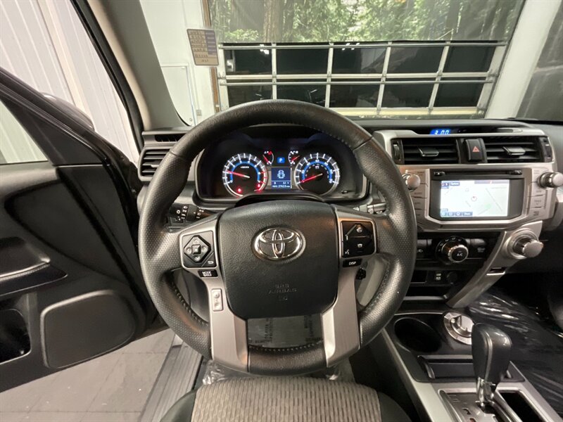 2019 Toyota 4Runner SR5 4X4 / 3RD ROW SEAT / LIFTED w/NEW WHEELS+TIRES  NEW SUSPENSION LIFT KIT w/ NEW BF GOODRICH TIRES & TRD OEM WHEELS / TYGRE LUGGAGE RACK - Photo 30 - Gladstone, OR 97027