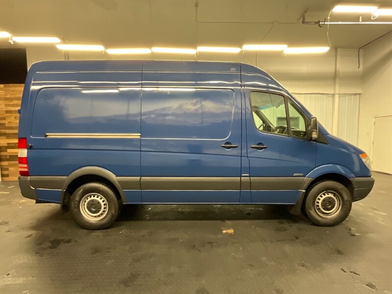 2011 Mercedes-Benz Sprinter Cargo 2500  144 " WB / HIGH ROOF / BACKUP CAMERA / TOWING PACKAGE / ONLY 92,000 MILES - Photo 4 - Gladstone, OR 97027