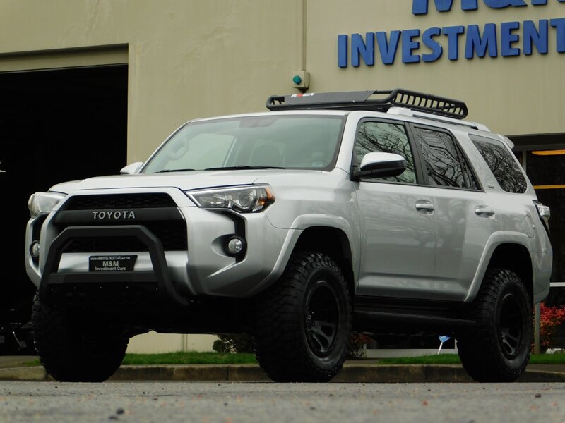 2018 Toyota 4Runner SR5 4X4 / Navi / Camera / NEW LIFT WHEELS TIRES   - Photo 46 - Portland, OR 97217