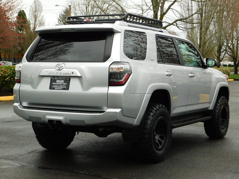 2018 Toyota 4Runner SR5 4X4 / Navi / Camera / NEW LIFT WHEELS TIRES   - Photo 8 - Portland, OR 97217