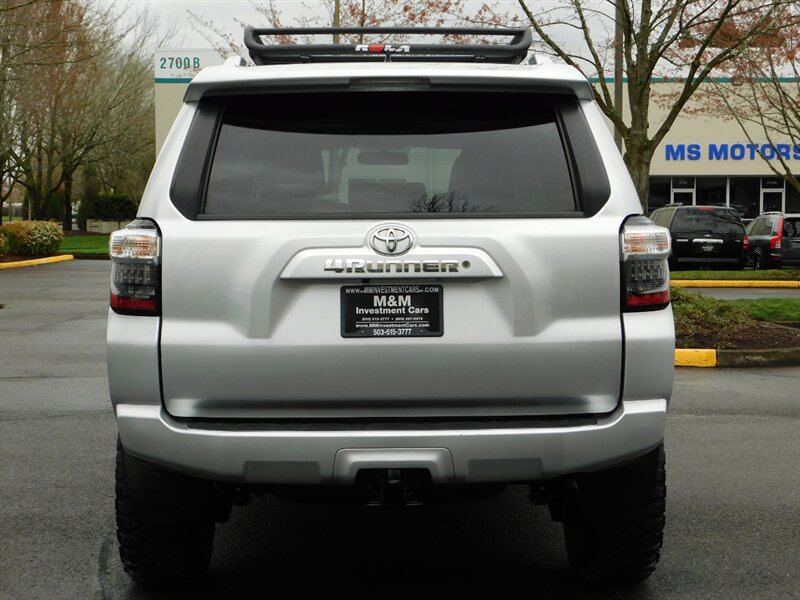 2018 Toyota 4Runner SR5 4X4 / Navi / Camera / NEW LIFT WHEELS TIRES   - Photo 6 - Portland, OR 97217