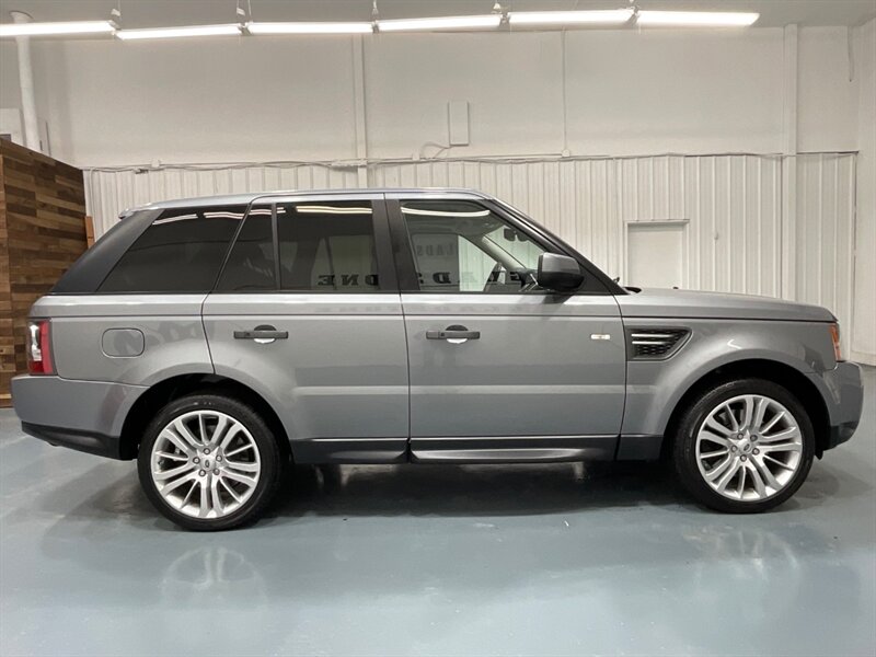 2011 Land Rover Range Rover Sport HSE Sport Utility 4X4 / 5.0L V8 / 120,000 Mile  Zero Rust  / Leather Heated Seats - Photo 4 - Gladstone, OR 97027