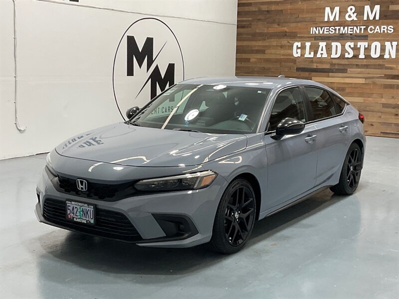 2022 Honda Civic Sport Hatchback  / 2.0L 4Cyl /1-OWNER / 15k MILES  / LOCAL CAR w. FULL FACTORY WARRANTY - Photo 1 - Gladstone, OR 97027