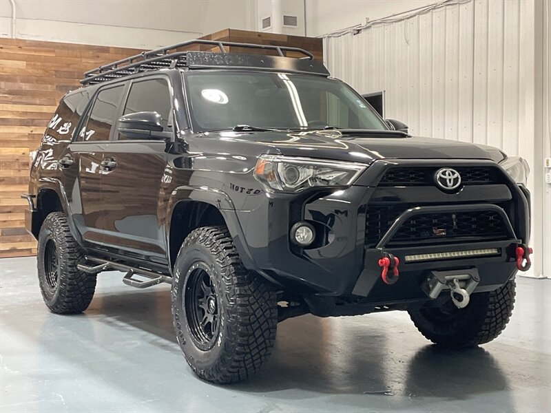 2016 Toyota 4Runner Trail photo 2