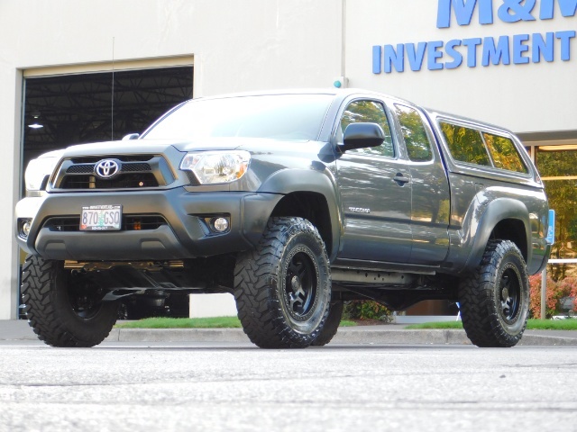 2014 Toyota Tacoma Access Cab 4-Door / 4X4/ 4Cyl / 5-SPEED / LIFTED