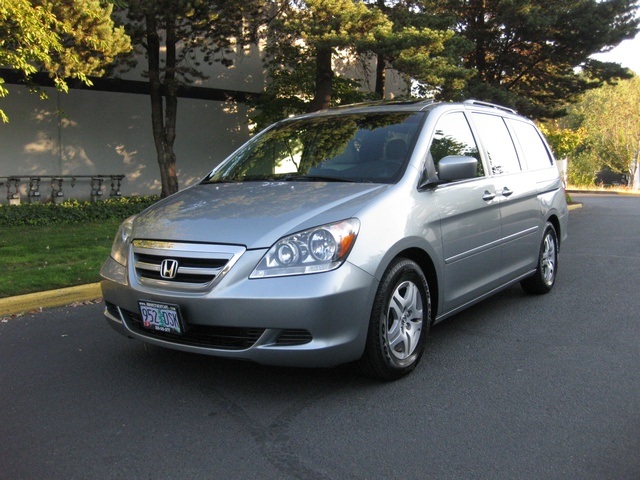 2005 Honda Odyssey EX-L/ Leather/ Moonroof/ Power Sliding doors   - Photo 1 - Portland, OR 97217