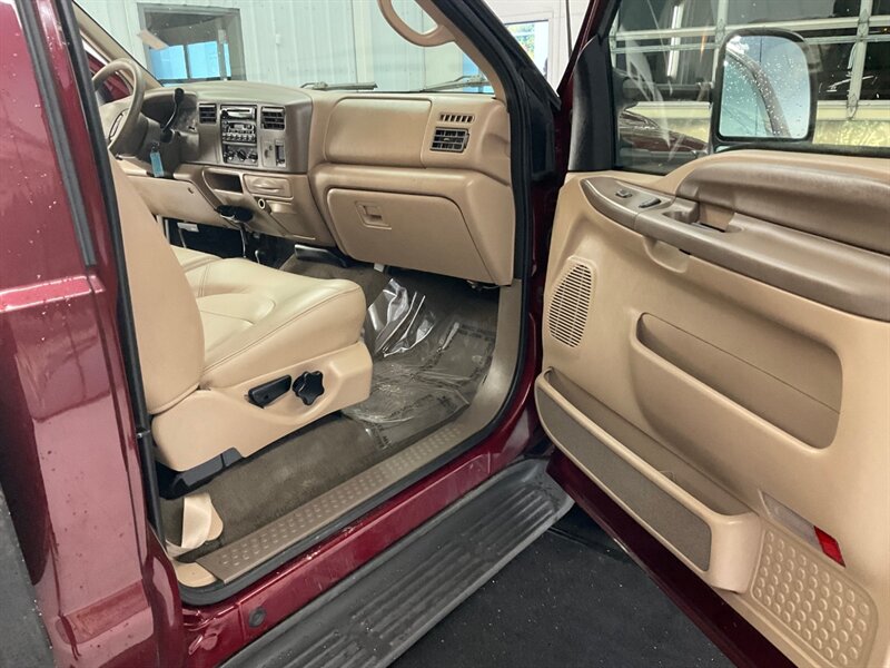 1999 Ford F-550 LARIAT 4X4 /V10 / TILT UP FLAT BED / 41,000 MILES  / Regular Cab / DUALLY / F-550/ 1-OWNER LOCAL / RUST FREE / Leather Seats / LOW LOW MILES - Photo 52 - Gladstone, OR 97027