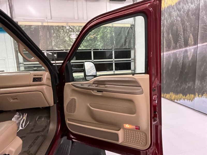 1999 Ford F-550 LARIAT 4X4 /V10 / TILT UP FLAT BED / 41,000 MILES  / Regular Cab / DUALLY / F-550/ 1-OWNER LOCAL / RUST FREE / Leather Seats / LOW LOW MILES - Photo 33 - Gladstone, OR 97027