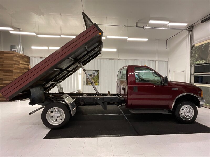 1999 Ford F-550 LARIAT 4X4 /V10 / TILT UP FLAT BED / 41,000 MILES  / Regular Cab / DUALLY / F-550/ 1-OWNER LOCAL / RUST FREE / Leather Seats / LOW LOW MILES - Photo 31 - Gladstone, OR 97027