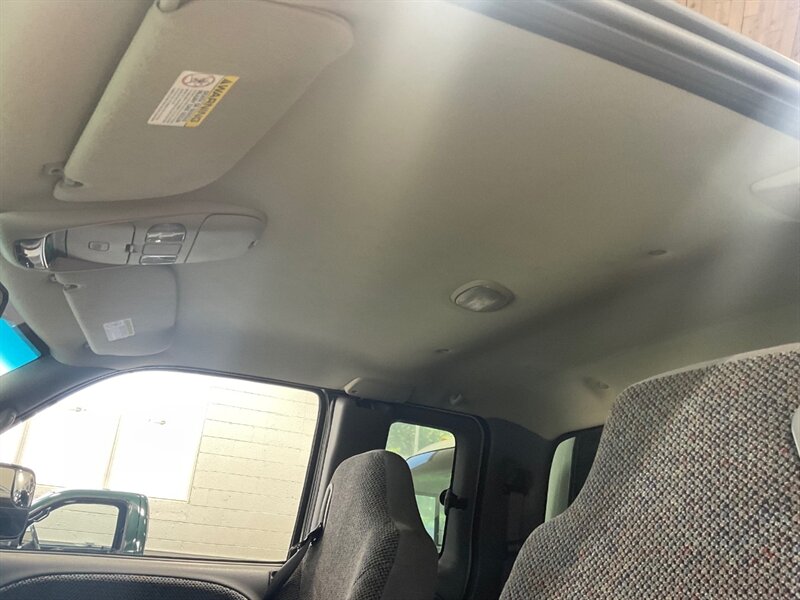 2002 Dodge Ram 3500 SLT Laramie DUALLY 4X4 / 5.9l DIESEL / 94K MILES  / DUALLY / LONG BED / /BRAND NEW SET OF TIRES / Jake Brake / Rear Airbags/ ZERO RUST - Photo 51 - Gladstone, OR 97027