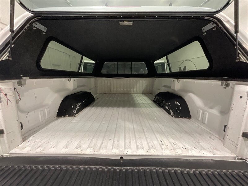 2002 Dodge Ram 3500 SLT Laramie DUALLY 4X4 / 5.9l DIESEL / 94K MILES  / DUALLY / LONG BED / /BRAND NEW SET OF TIRES / Jake Brake / Rear Airbags/ ZERO RUST - Photo 33 - Gladstone, OR 97027