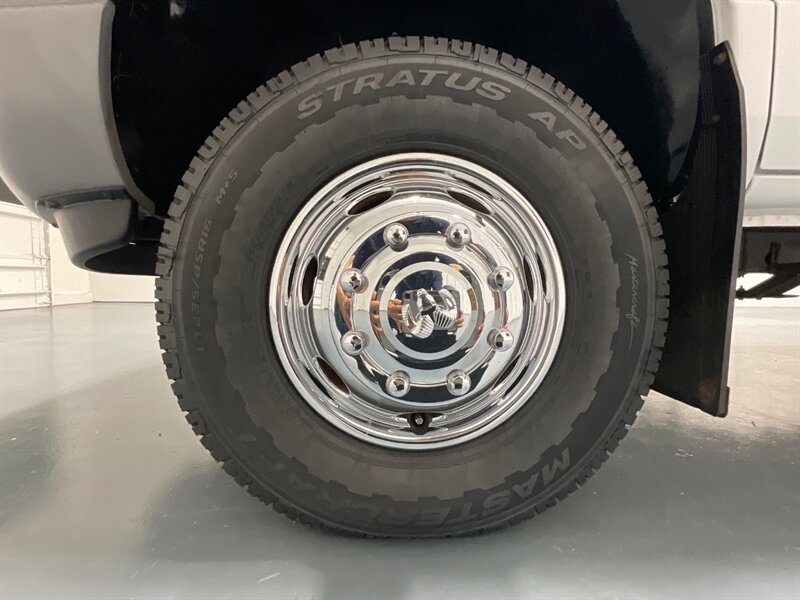 2002 Dodge Ram 3500 SLT Laramie DUALLY 4X4 / 5.9l DIESEL / 94K MILES  / DUALLY / LONG BED / /BRAND NEW SET OF TIRES / Jake Brake / Rear Airbags/ ZERO RUST - Photo 22 - Gladstone, OR 97027