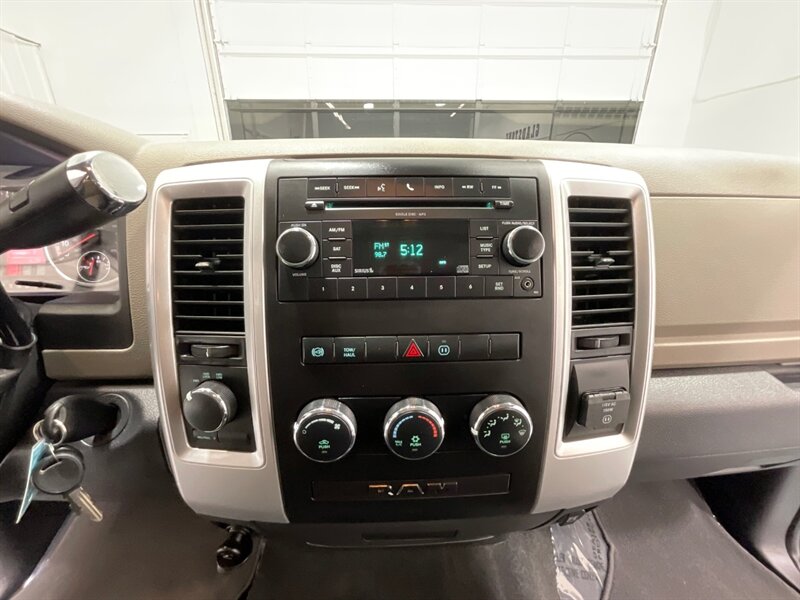 2010 Dodge Ram 3500 SLT BIG HORN Crew Cab 4X4/ 6.7L DIESEL / 62K MILES  / 1-OWNER / ZERO RUST / NEW 10-PLY TIRES / 1-TON / SHORT BED - Photo 18 - Gladstone, OR 97027