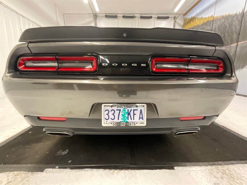 2017 Dodge Challenger SXT Plus Coupe 2Dr/3.6L V6 / Leather/40K MILES  / Heated & Ventilated Leather Seats / Backup Camera / Remote Start / Blind Spot Alert - Photo 28 - Gladstone, OR 97027