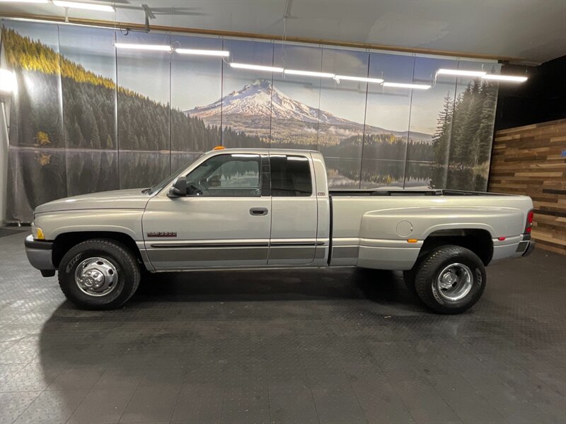 2000 Dodge Ram 3500 Laramie / 2WD / 5.9L   - Photo 3 - Gladstone, OR 97027