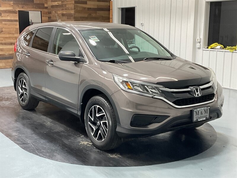 2016 Honda CR-V SE Sport Utility AWD/ Backup Camera / LOCAL SUV   - Photo 2 - Gladstone, OR 97027