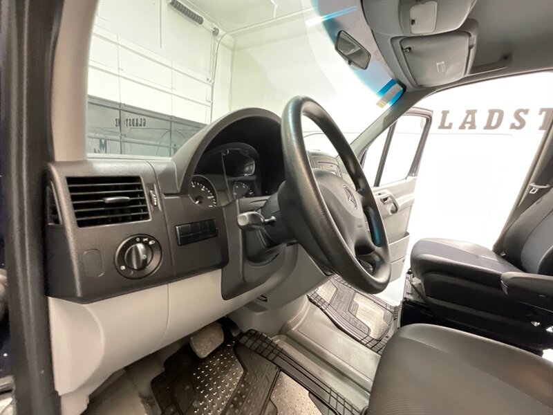 2014 Mercedes-Benz Sprinter Crew 2500 CARGO VAN CREW /4Cyl DIESEL / 68K MILES  / 1-OWNER / 5-Passenger - Photo 35 - Gladstone, OR 97027