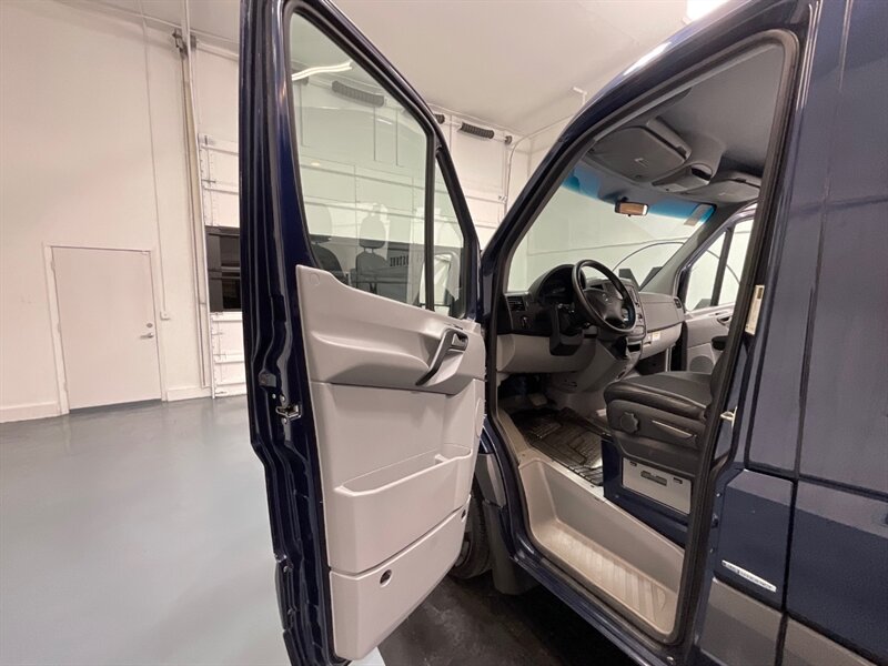 2014 Mercedes-Benz Sprinter Crew 2500 CARGO VAN CREW /4Cyl DIESEL / 68K MILES  / 1-OWNER / 5-Passenger - Photo 38 - Gladstone, OR 97027