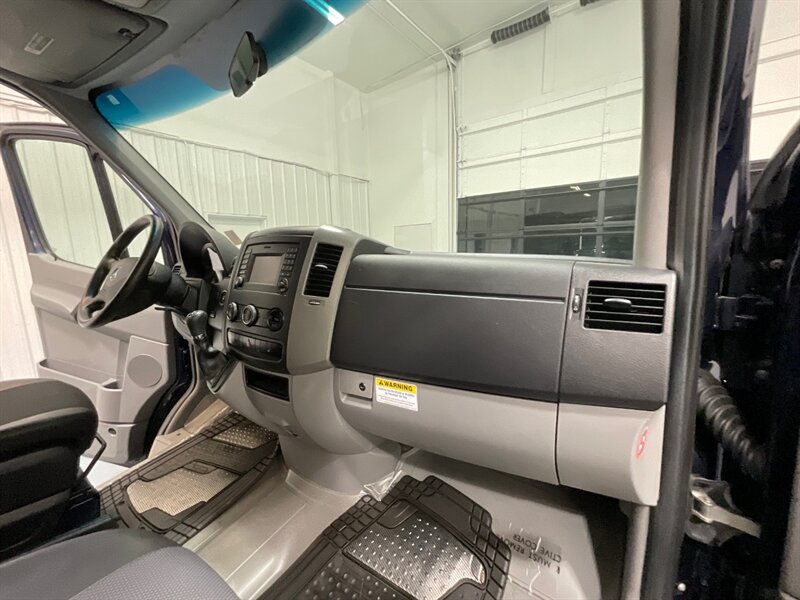 2014 Mercedes-Benz Sprinter Crew 2500 CARGO VAN CREW /4Cyl DIESEL / 68K MILES  / 1-OWNER / 5-Passenger - Photo 19 - Gladstone, OR 97027