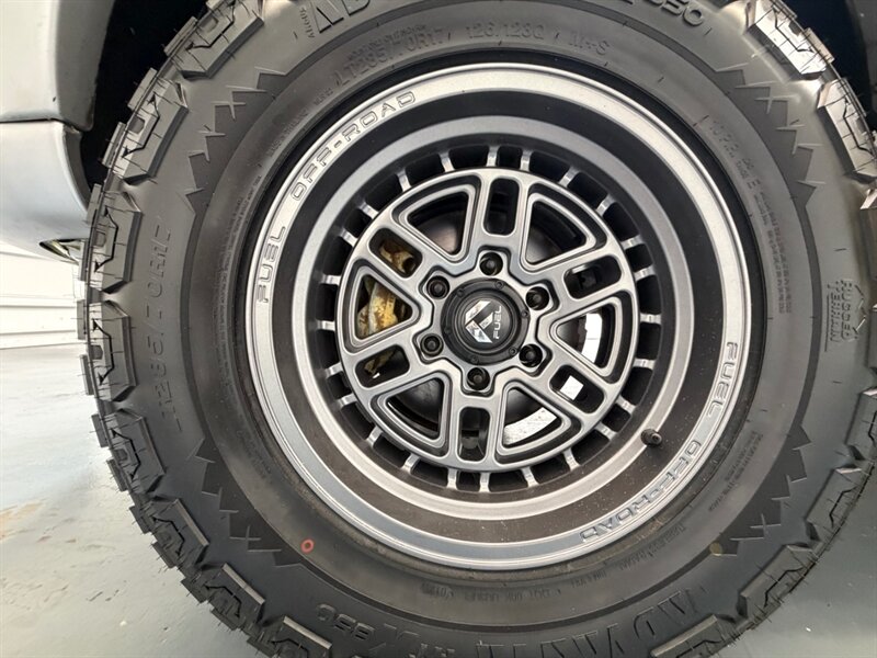2001 Toyota Sequoia Limited AWD 4.7L / TIMING BELT DOEN / LIFTED / NEW WHEELS & TIRES / ONY 148K Miles - Photo 61 - Gladstone, OR 97027