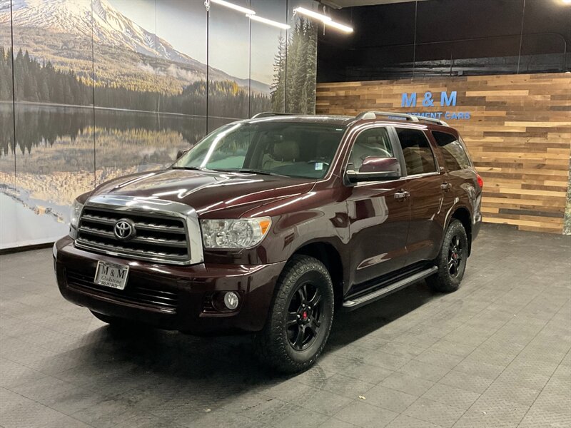 2014 Toyota Sequoia SR5 Premium Pkg 4X4 / Navi & Camera / Heated Leath  BRAND NEW WHEELS & TIRES / 3RD ROW SEAT / Excel Cond - Photo 1 - Gladstone, OR 97027