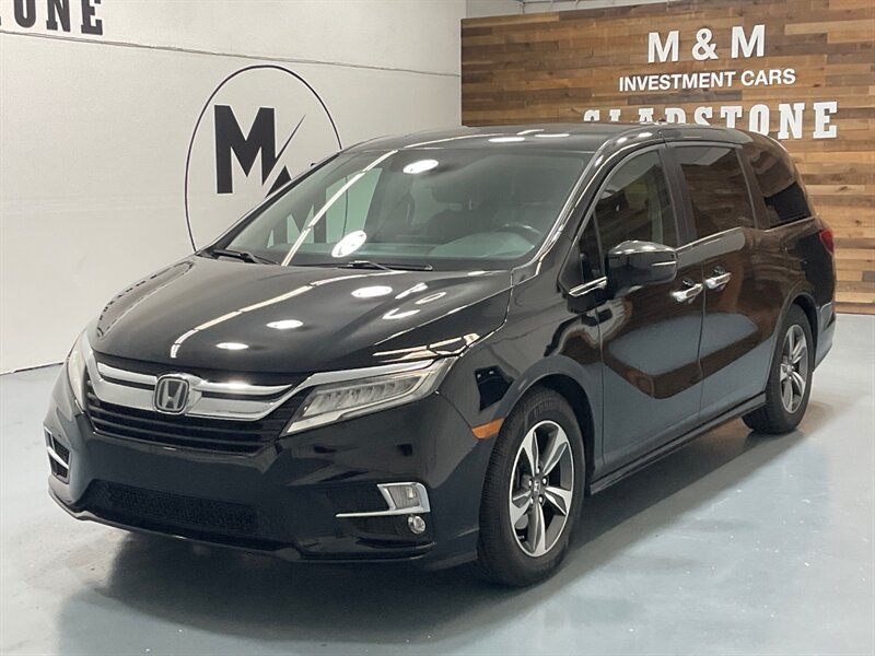 2018 Honda Odyssey Touring Minivan / FULLY LOADED / NEW TIRES / Sunroof / Navi & Mutli Camera / Leather Heated / Adaptive Cruise / Blind Spot Alert - Photo 1 - Gladstone, OR 97027